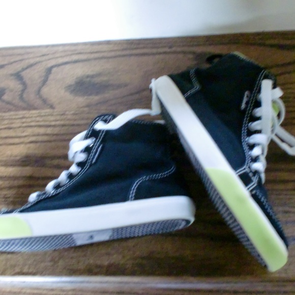 Clark's - Picture 5 of 8